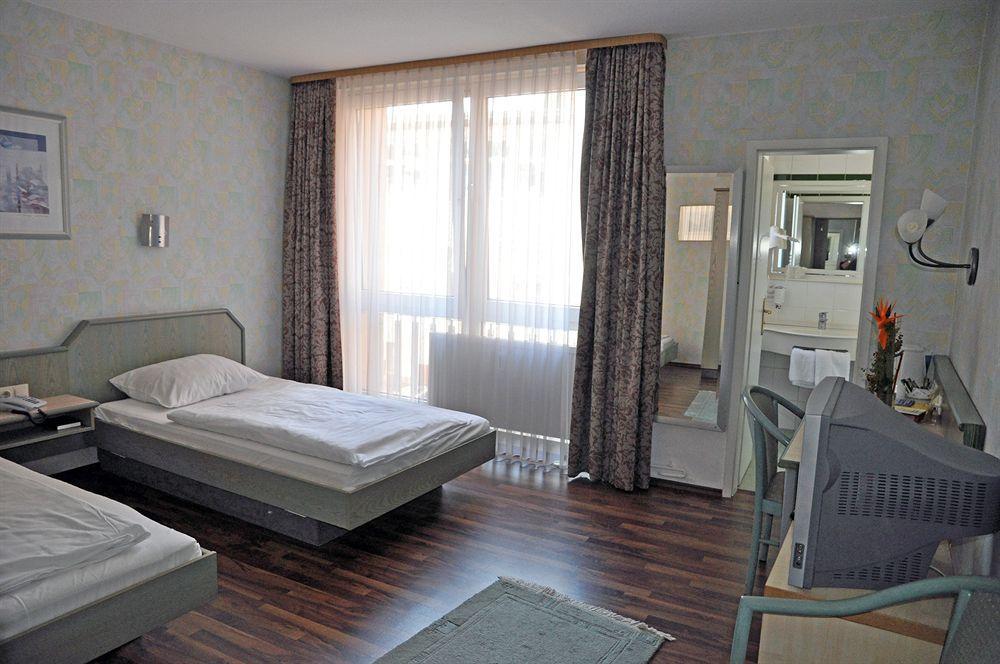פרנקפורט Hotel Astoria מראה חיצוני תמונה