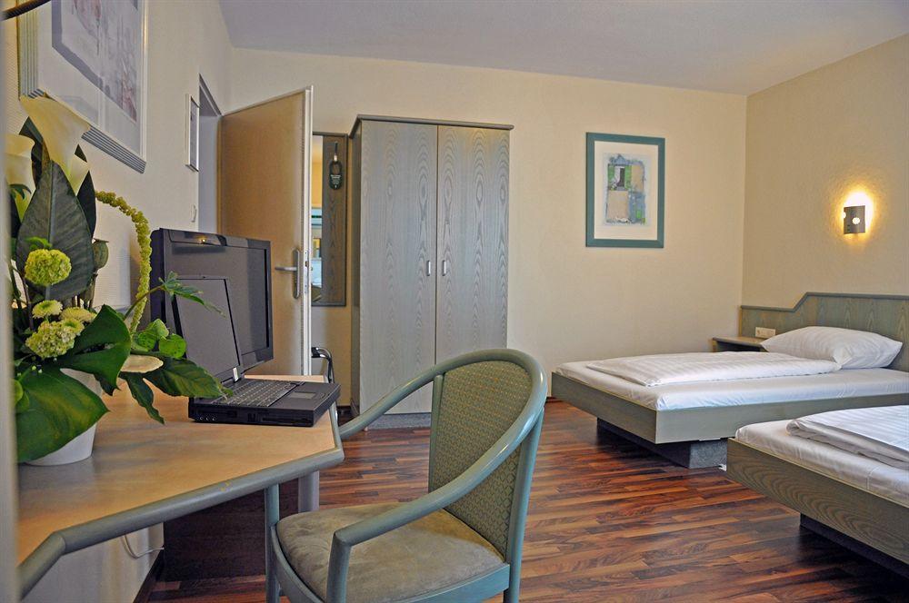 פרנקפורט Hotel Astoria מראה חיצוני תמונה
