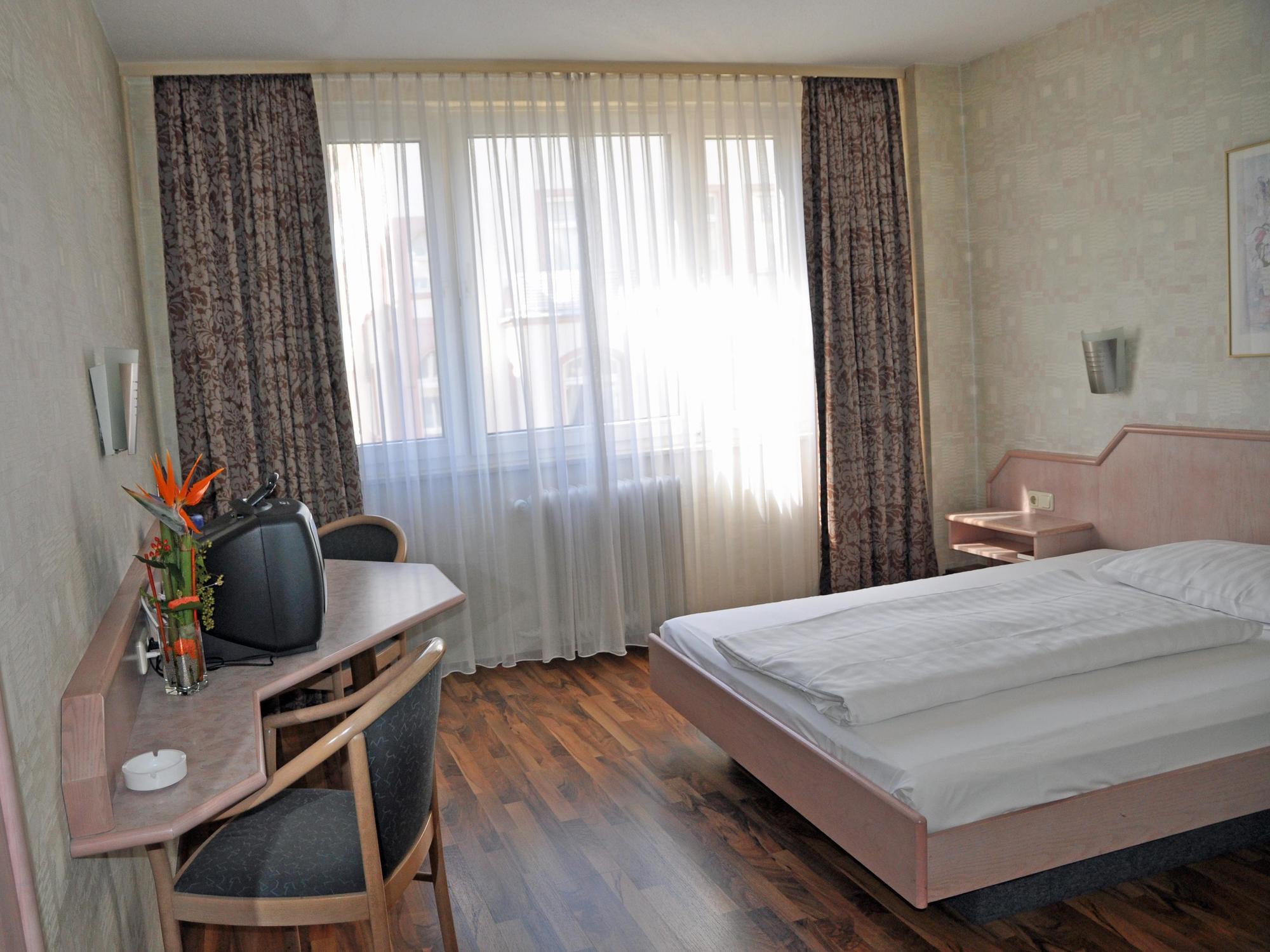 פרנקפורט Hotel Astoria מראה חיצוני תמונה