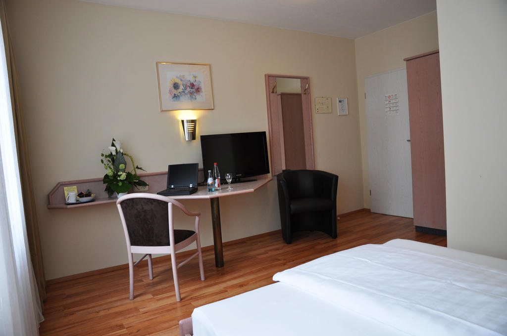 פרנקפורט Hotel Astoria מראה חיצוני תמונה