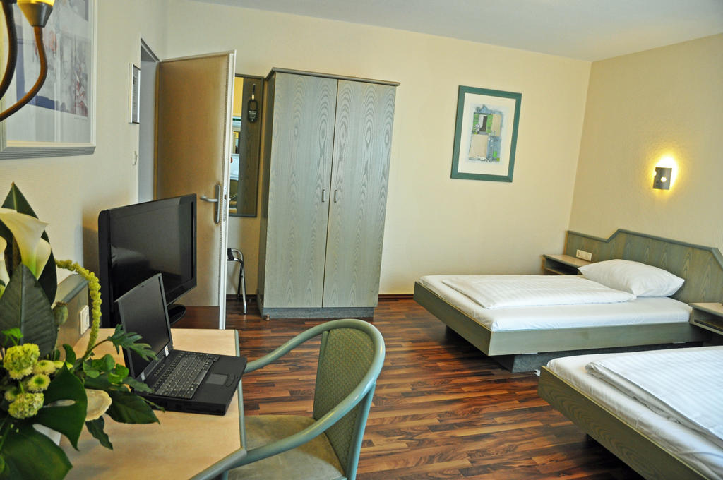 פרנקפורט Hotel Astoria מראה חיצוני תמונה